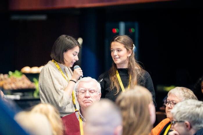 Amnestys ungdom holder tale til landsmøtet